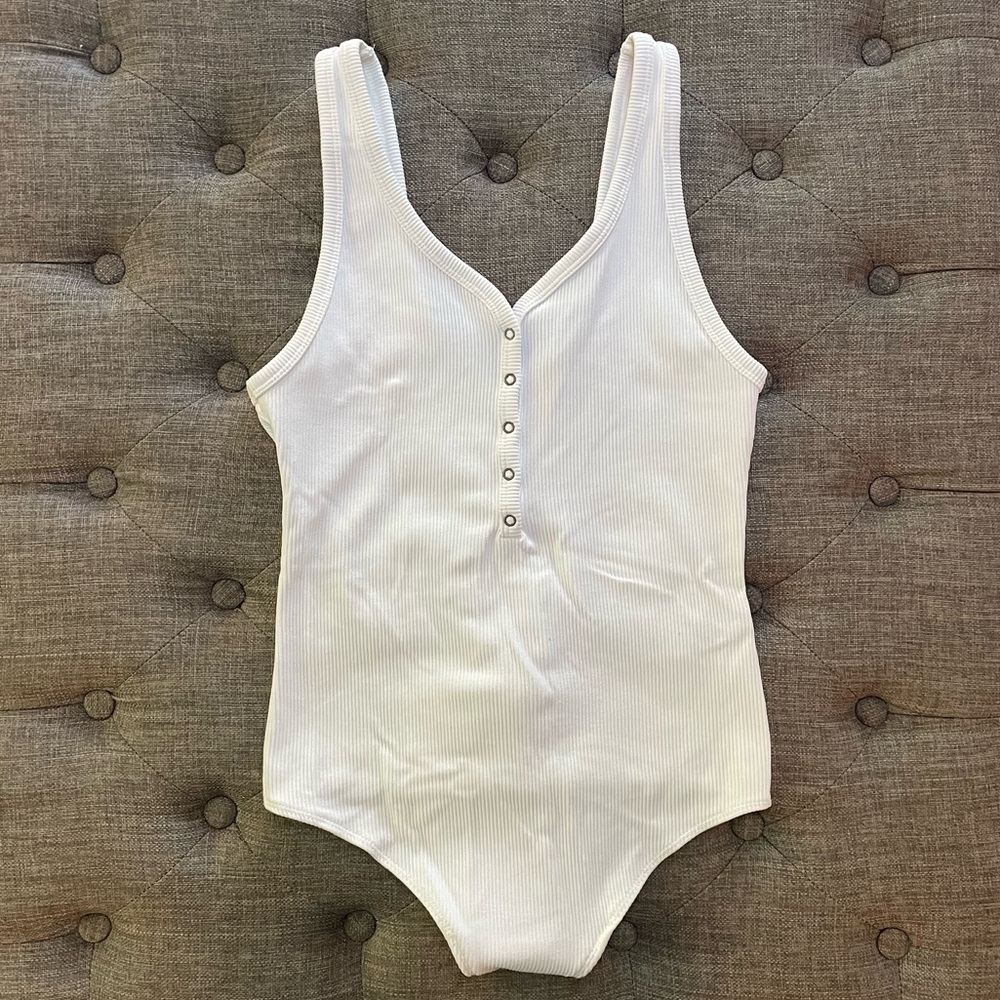 Abercrombie & Fitch Soft A&F White Ribbed Snap Henley Tank Sleeveless Bodysuit S